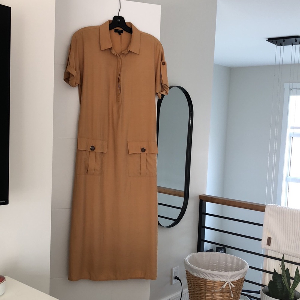 YEST Classic Gold Dress